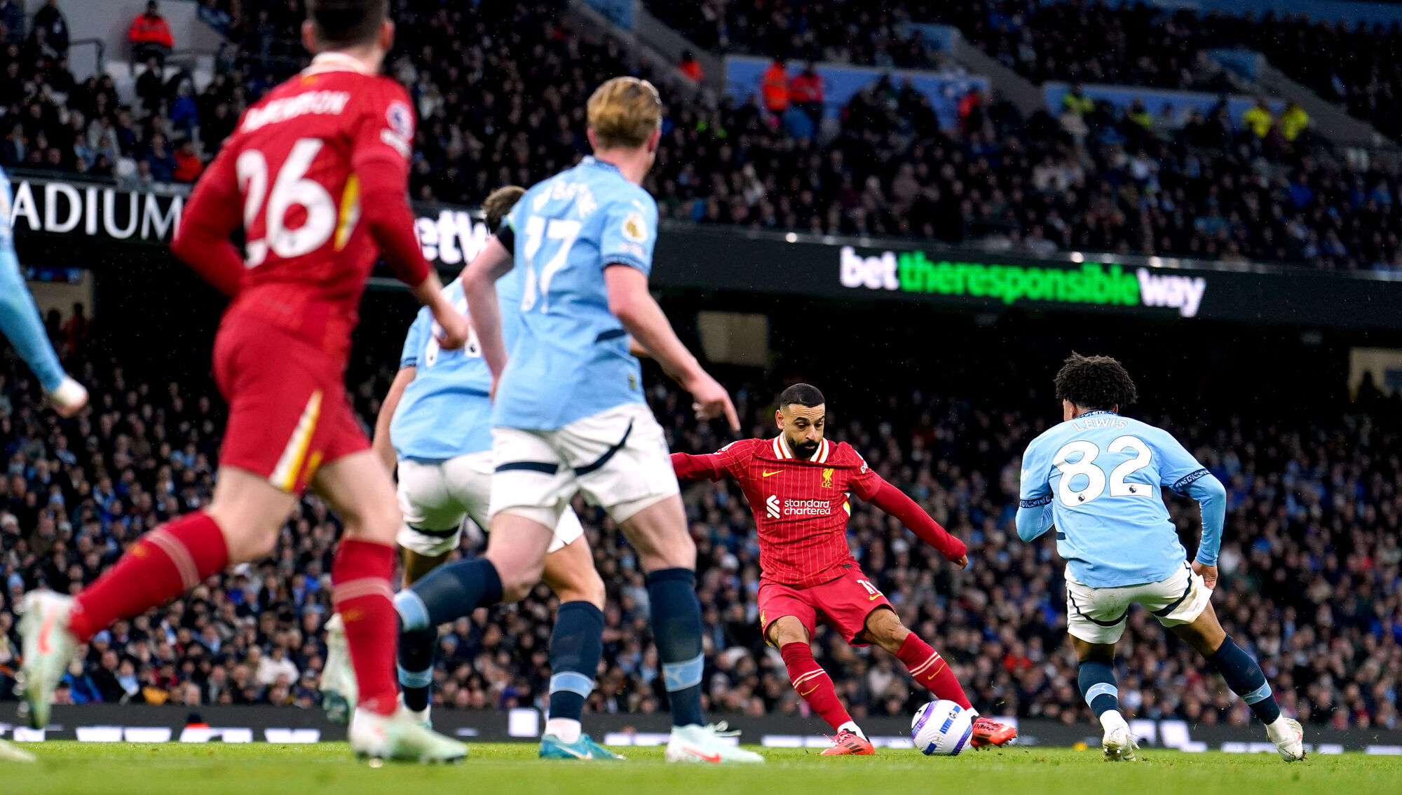 Salah masterclass helps Liverpool see off City and stretch lead at top 