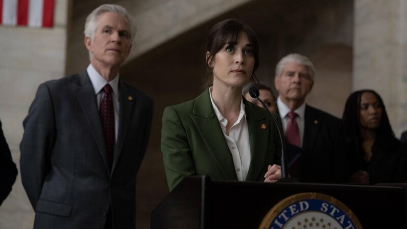 Lizzy Caplan on acting with Robert de Niro in new Netflix thriller Zero Day Lizzy Caplan on acting with Robert de Niro in new Netflix thriller Zero Day