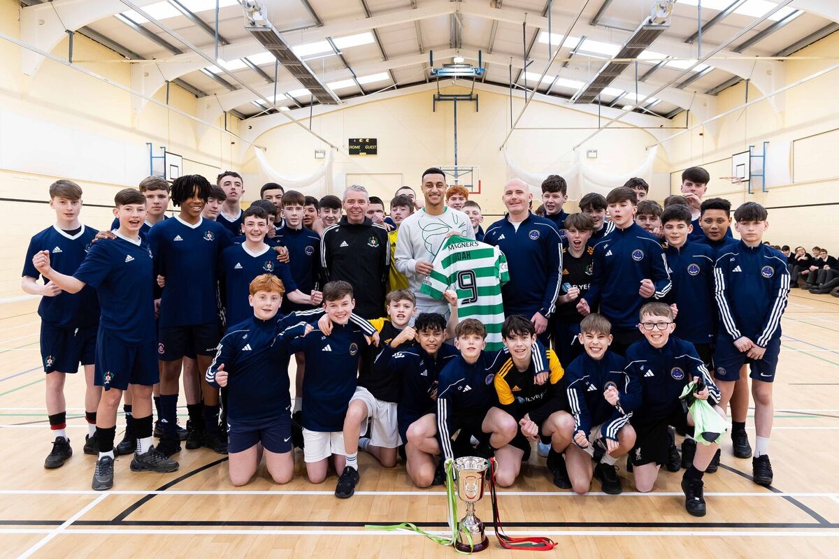 Celtic FC player Adam Idah returned to his old school, Douglas Community School. Adam was in Cork launching the inaugural Cork Super Cup at SuperValu Páirc Uí Chaoimh. Scottish Premiership leaders Celtic FC will travel to Cork to take on Cork City FC on July 8th, 2025. Tickets go on general sale this Friday via www.corksupercup.com/tickets and Ticketmaster. Picture: Alison Miles /OSM PHOTO Celtic FC player Adam Idah returned to his old school, Douglas Community School. Adam was in Cork launching the inaugural Cork Super Cup at SuperValu Páirc Uí Chaoimh. Scottish Premiership leaders Celtic FC will travel to Cork to take on Cork City FC on July 8th, 2025. Tickets go on general sale this Friday via www.corksupercup.com/tickets and Ticketmaster. Picture: Alison Miles /OSM PHOTO