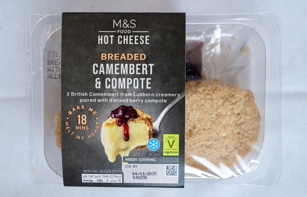 M&amp;S Breaded Camembert &amp; compote 200g €7
