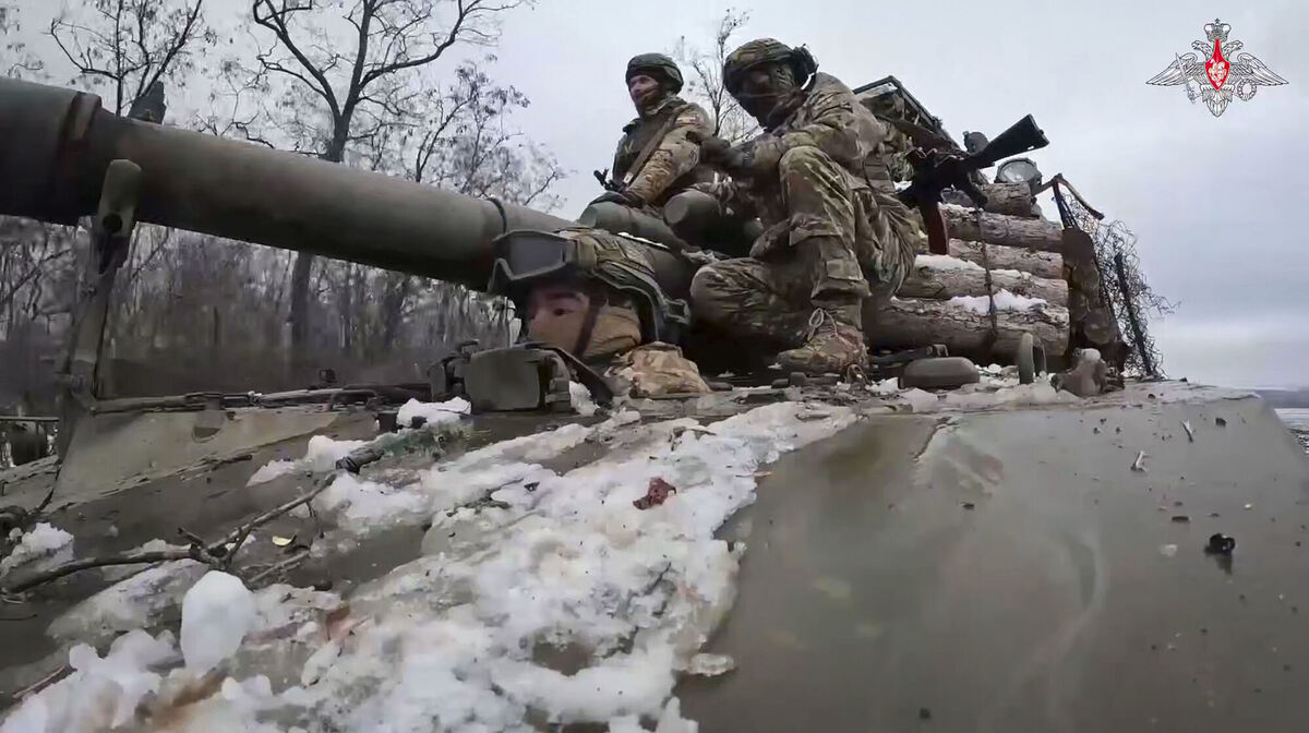 Russian soldiers ride atop Akatsyia self-propelled gun on an undisclosed location in eastern Ukraine. File Picture: Russian defense ministry press service via AP Russian soldiers ride atop Akatsyia self-propelled gun on an undisclosed location in eastern Ukraine. File Picture: Russian defense ministry press service via AP