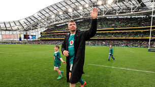 <p>Ireland's Peter O'Mahony says farewell following the defeat by France. Pic: Dan Sheridan, Inpho</p>