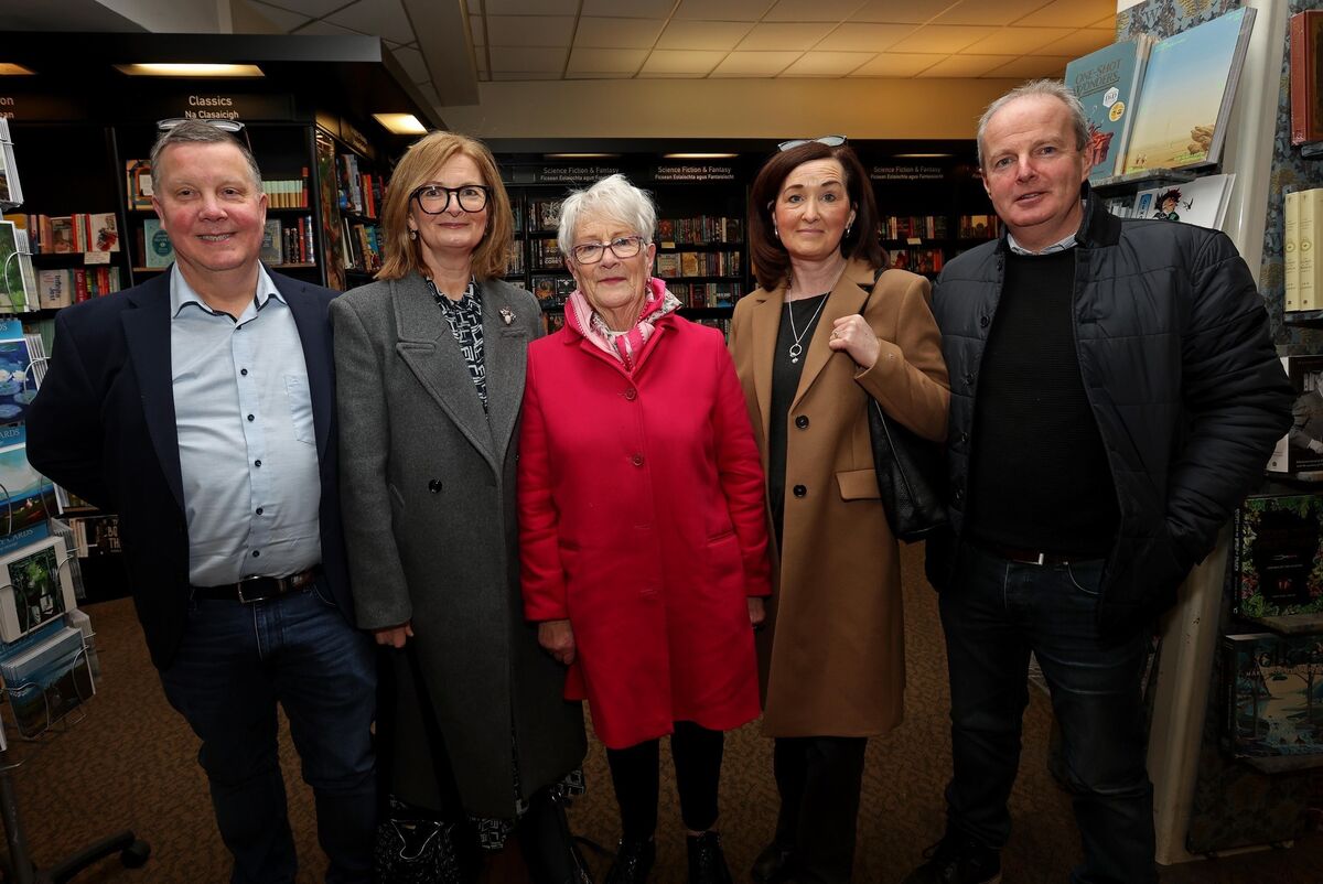  Rob Regan, Marcia Kirwan (sister of the author), Breda Kirwan (mother of the author), Nicola Kirwan and Neil Kirwan.