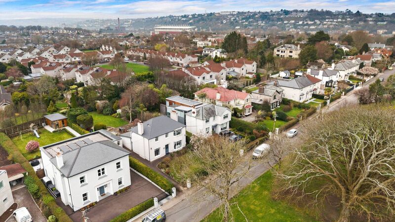 Join Blackrock millionaires' row in €1.5m Menloe Gardens beauty