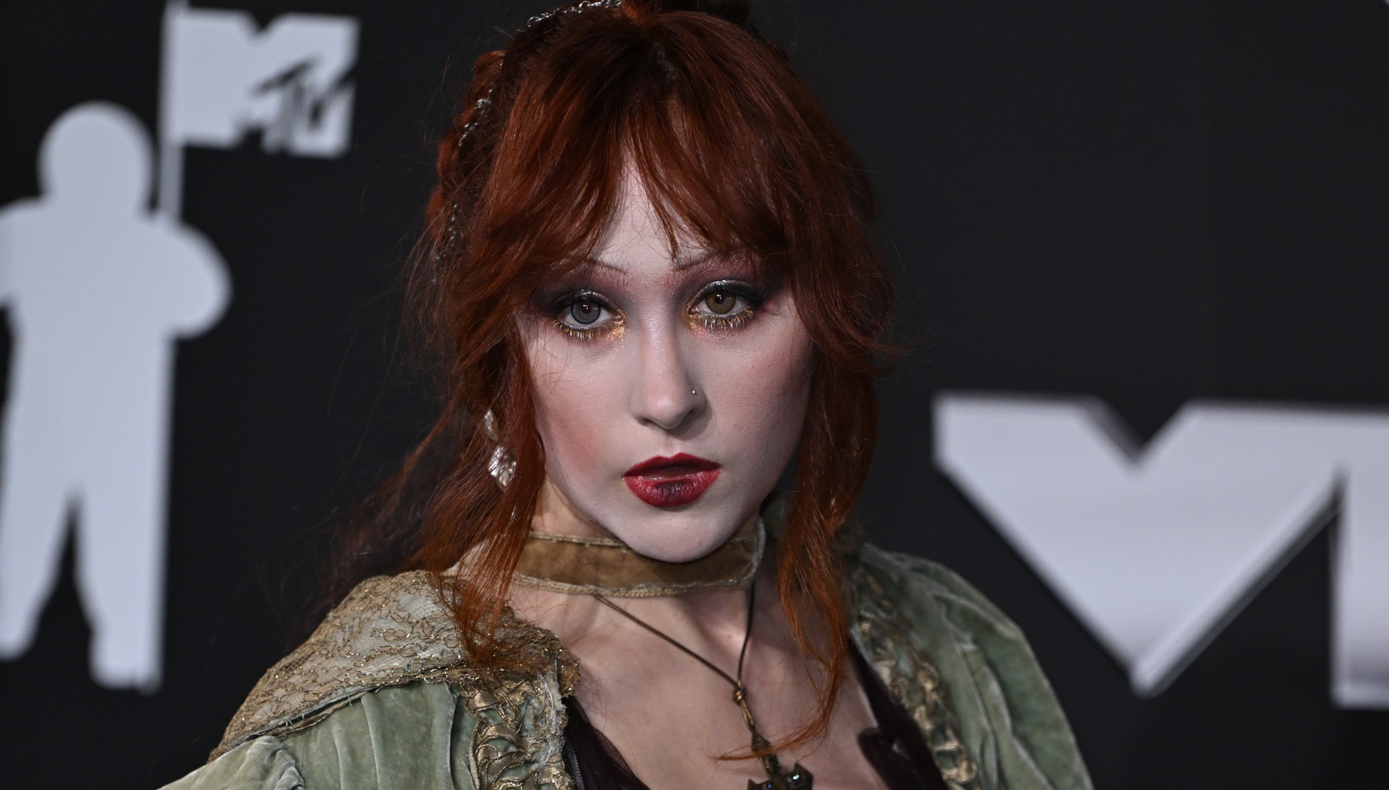 Irish singer says security guard ‘berated’ her daughter after Chappell Roan encounter