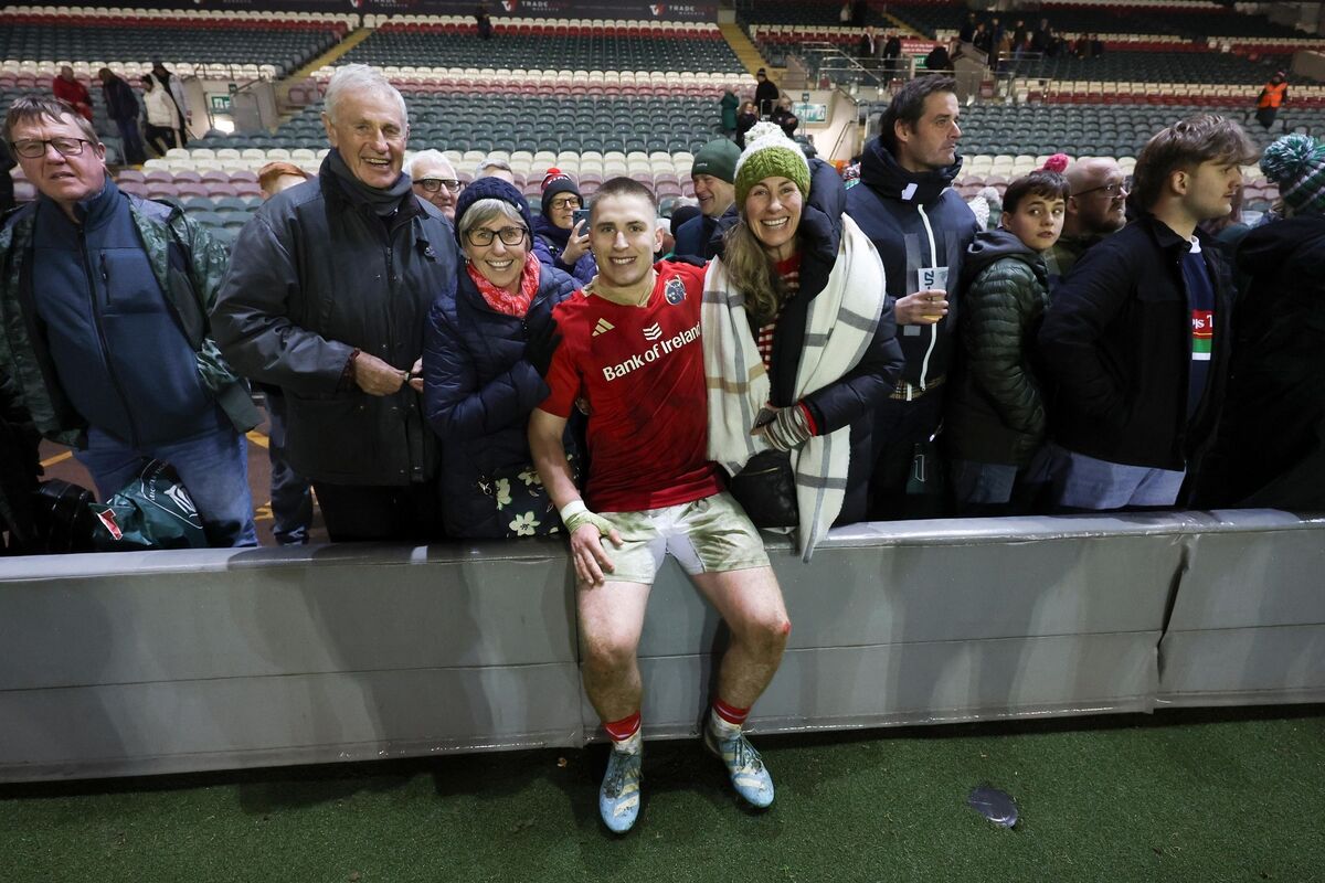 Munster's Gordon Wood with family. Pic: Paul Currie/Inpho Munster's Gordon Wood with family. Pic: Paul Currie/Inpho