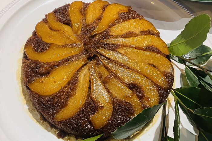 Spiced Pan Roasted Pear Cake