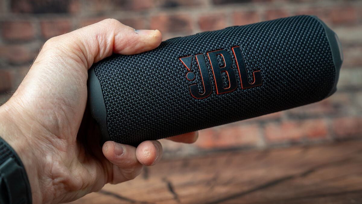 JBL Flip 7 now has upgraded Bluetooth 5.4. Picture: Noel Campion.