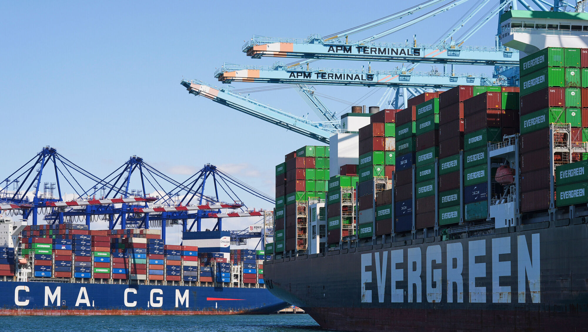 US starts collecting Trump's new 10% tariff, smashing global trade norms