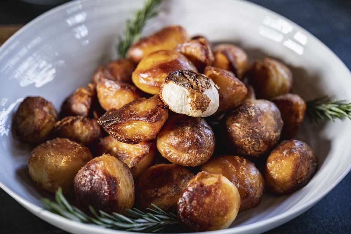 The sweet scent of golden roast potatoes will bring a smile to any Easter meal. The sweet scent of golden roast potatoes will bring a smile to any Easter meal.