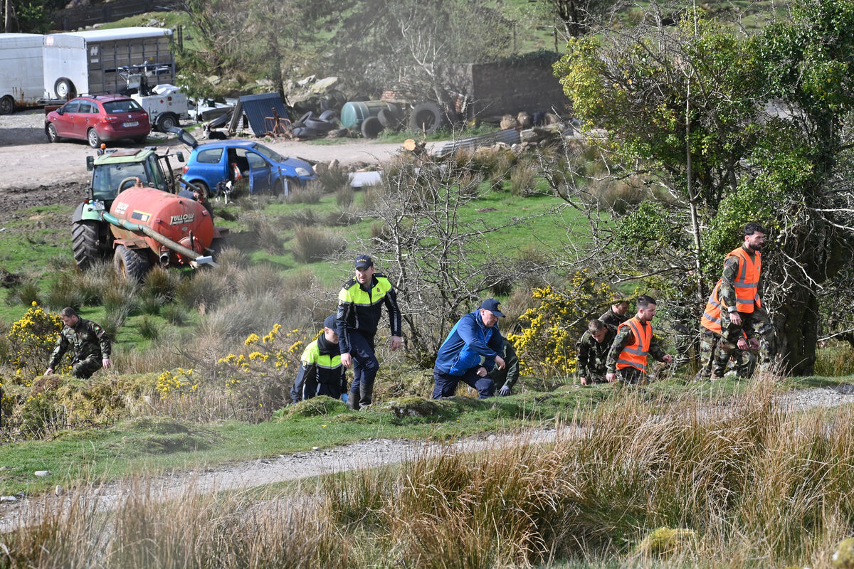  Defence Forces and gardaí searching the farm of Michael Gaine. Picture: Dan Linehan