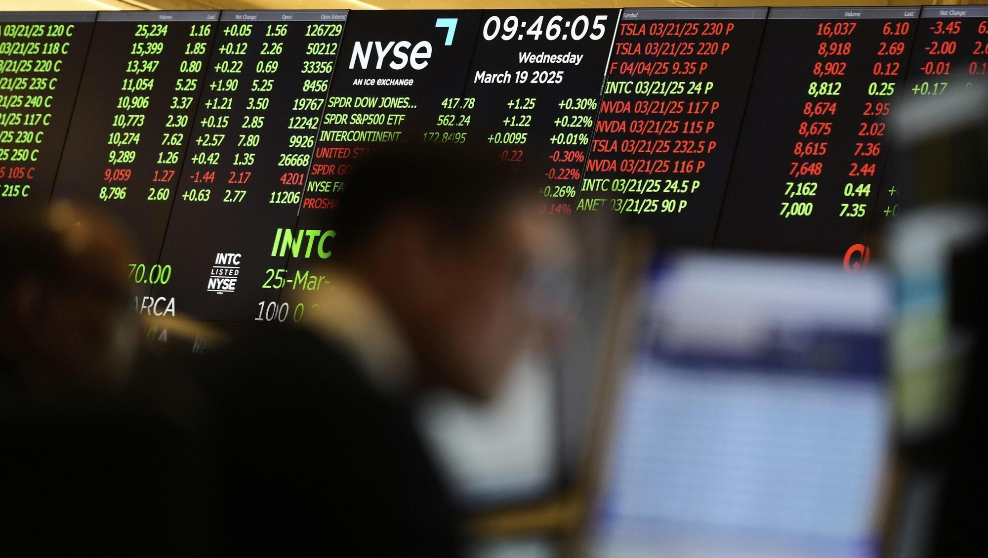 Euro zone bonds rise as fears over tariffs on Chinese electronics ease