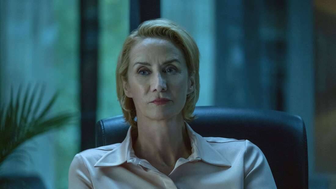 Janet McTeer in Ozark