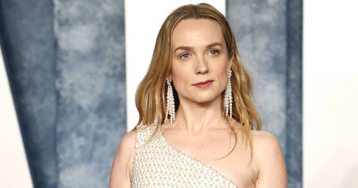 アイルランドの女優ケリー・コンドンは、F1映画でブラッド・ピットと仕事をすることは「夢が叶う」と言います