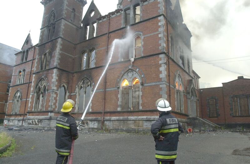 Cork City Fire Brigade tackling another blaze at the former Good Shepherd convent and Magdalene laundry, Sunday's Well, Cork, in August 2003. Picture: Irish Examiner Archive/Gavin Browne