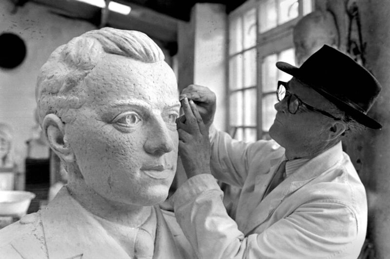 Sculptor Seamus Murphy working on a bust of Thomas MacDonagh in 1966. Picture: Irish Examiner Archive