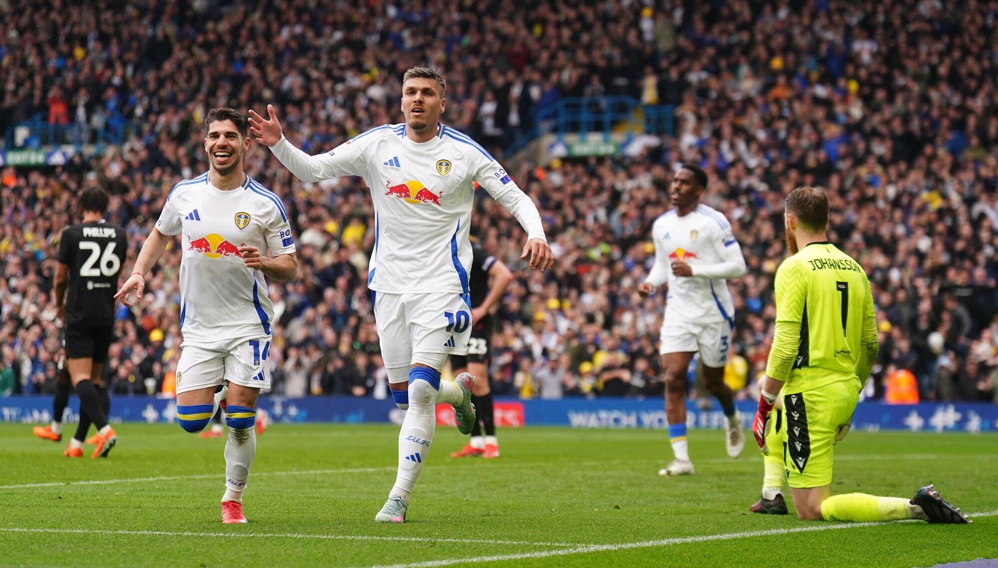 Four-goal Joel Piroe puts Leeds on the brink of promotion to Premier League