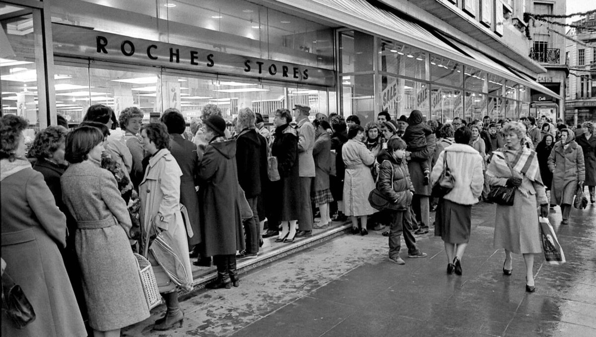 Queueing for the annual sale at Roches Stores department store, St Patrick's Street, Cork, back in 1983. Queueing for the annual sale at Roches Stores department store, St Patrick's Street, Cork, back in 1983.