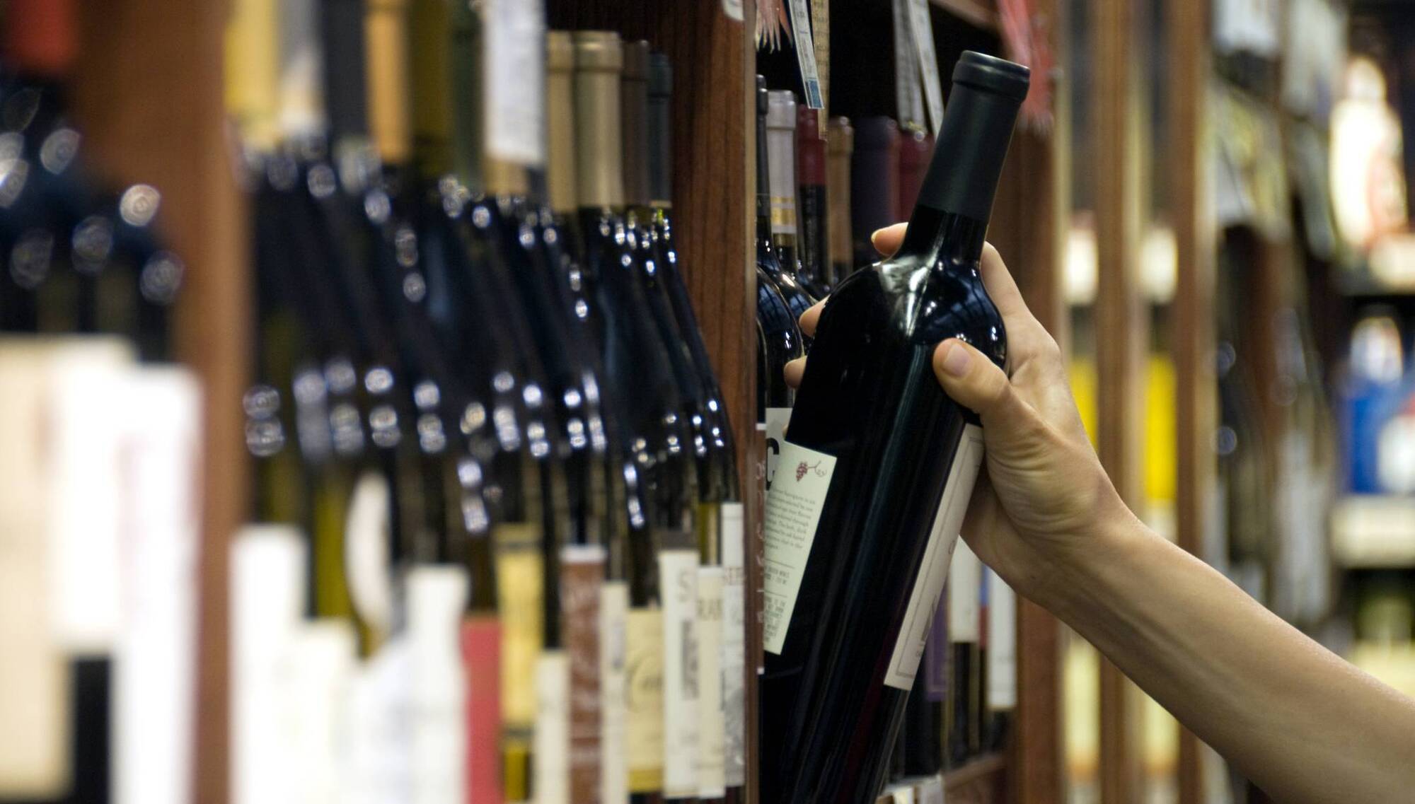 Alcohol warning labels delayed over concerns from US tariffs