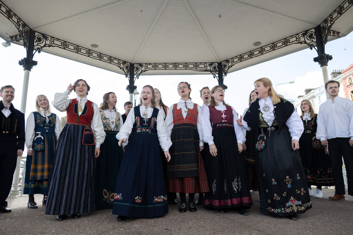 Kammerkoret NOVA From Oslo performing at the bandstand in Cobh. Kammerkoret NOVA From Oslo performing at the bandstand in Cobh.