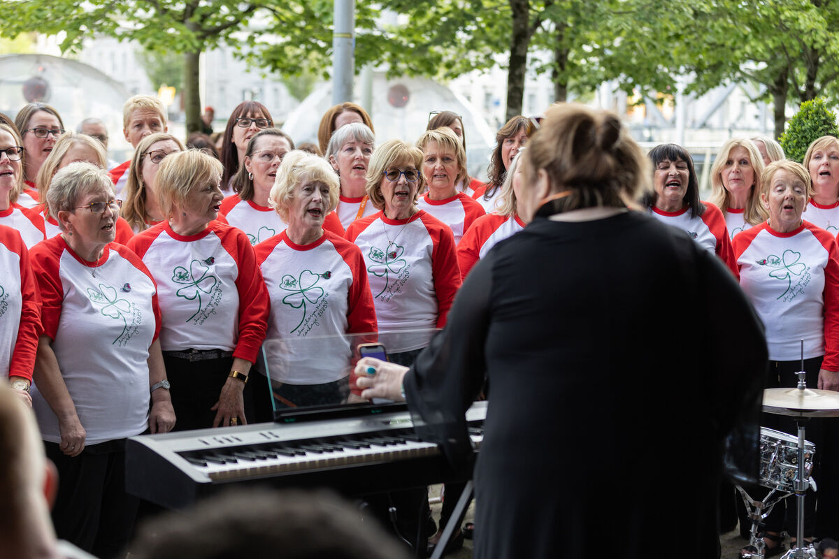 The Cân Aderyn Singers from South Wales conducted by Sally Ann Evans performing in Tequila Jacks, Lapps Quay. The Cân Aderyn Singers from South Wales conducted by Sally Ann Evans performing in Tequila Jacks, Lapps Quay.