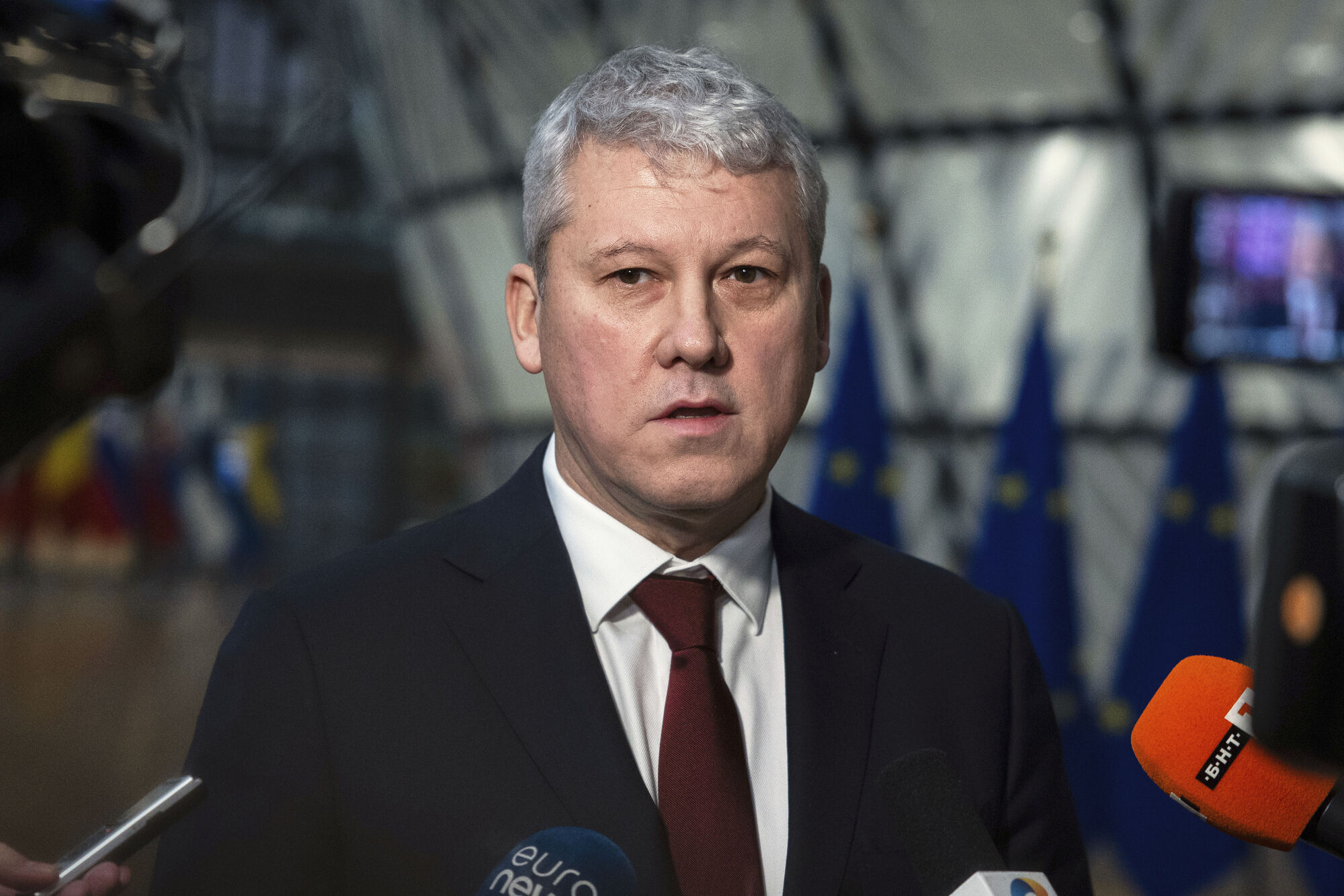 Romania appoints interim PM after coalition’s defeat in presidential race