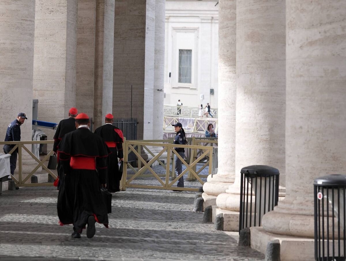 Cardinals arrive at the Vatican for a College of Cardinals' meeting on May 05, 2025 in Rome, Italy. (Photo by Christopher Furlong/Getty Images)