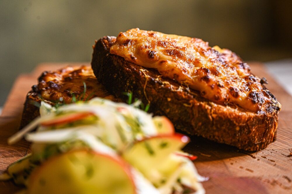 Smoked Haddock Rarebit with Fennel and Apple Salad