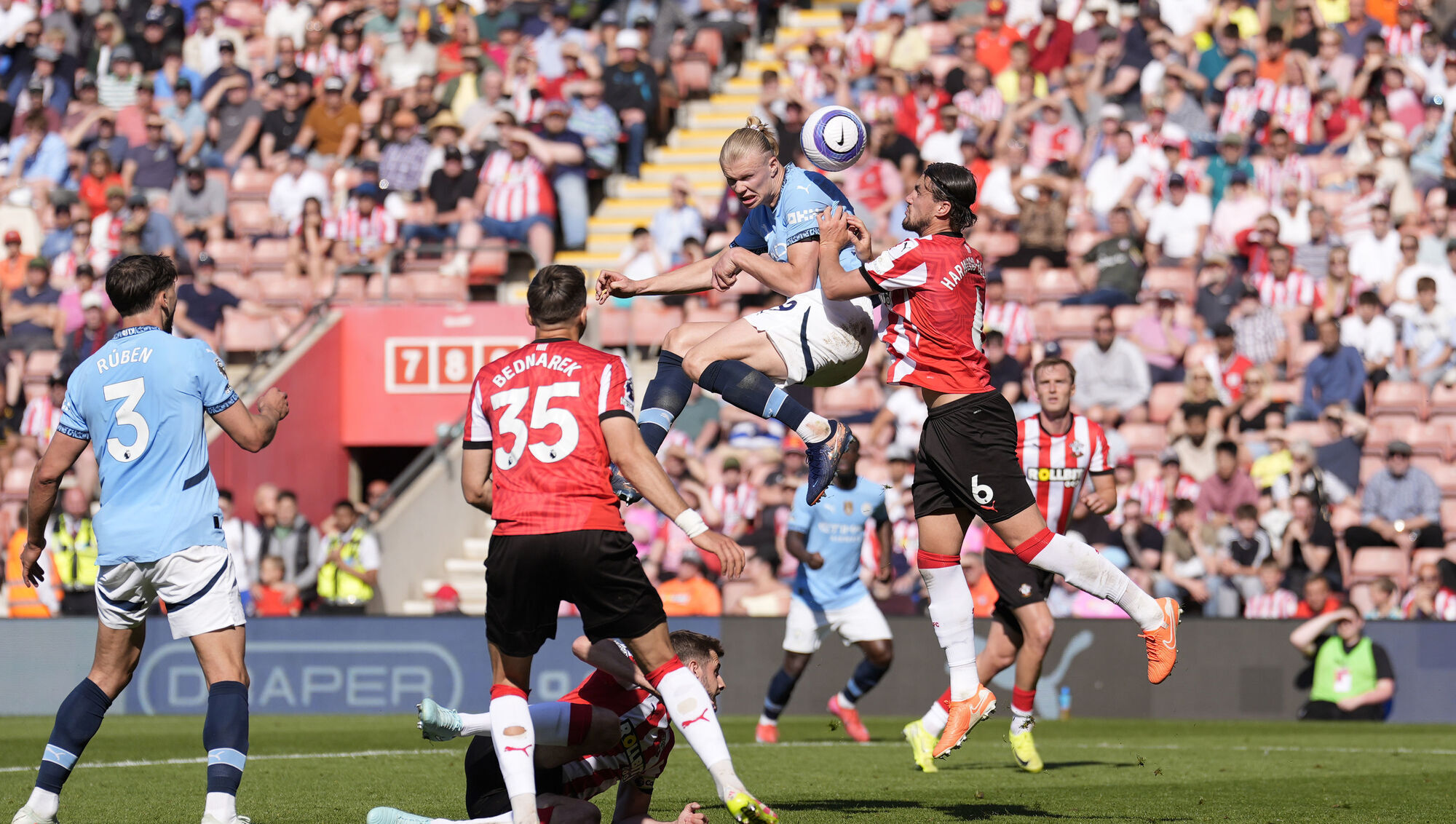 Southampton hold Manchester City to pass Derby's record low points total