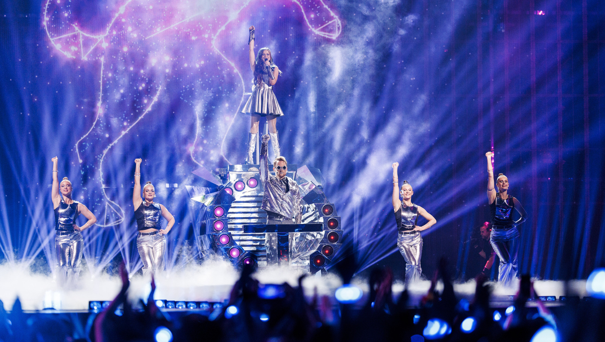Who is Emmy, the Norwegian TikTok star representing Ireland at Eurovision?