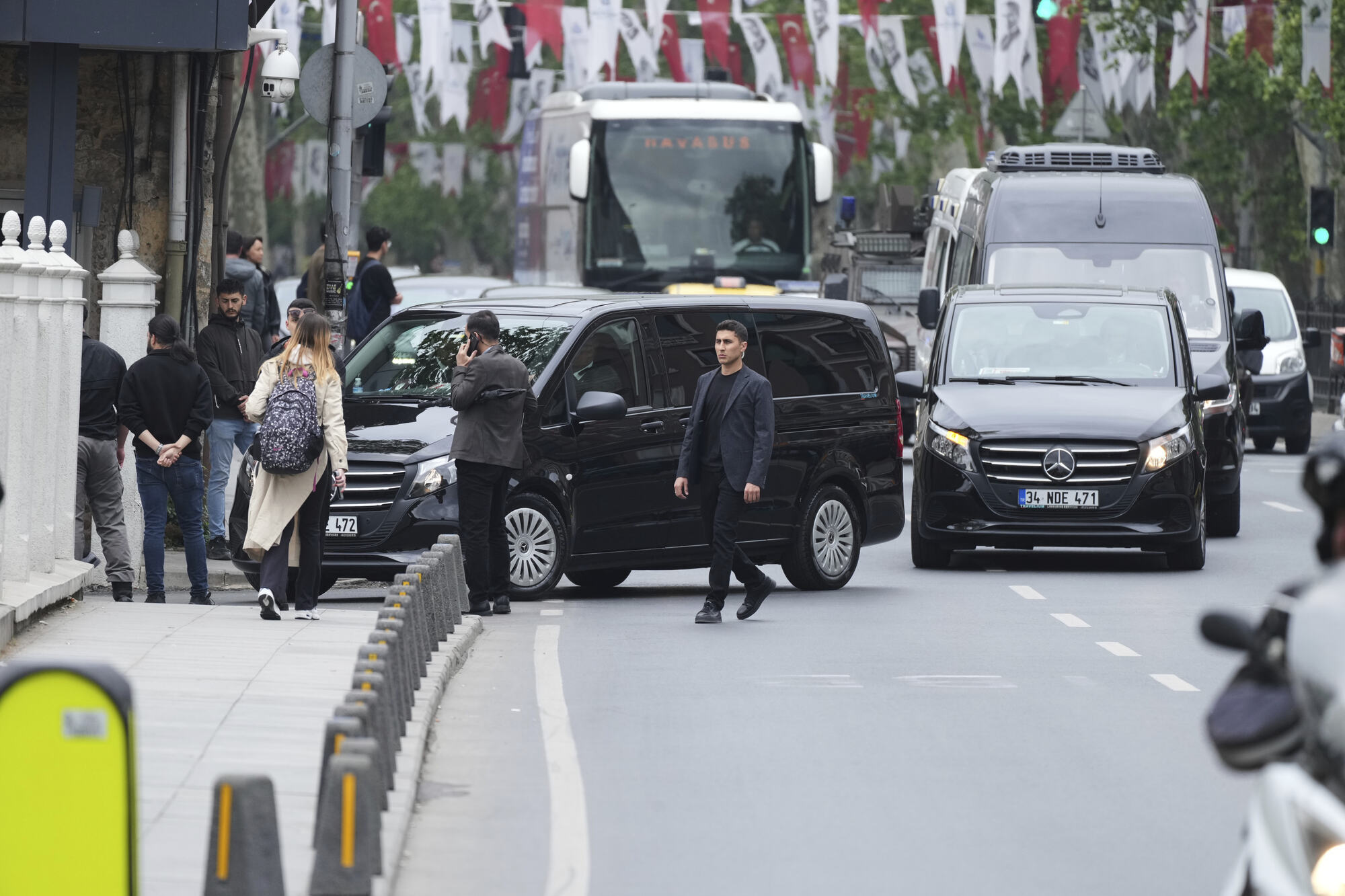Delegations from Russia and Ukraine set to hold first peace talks in three years