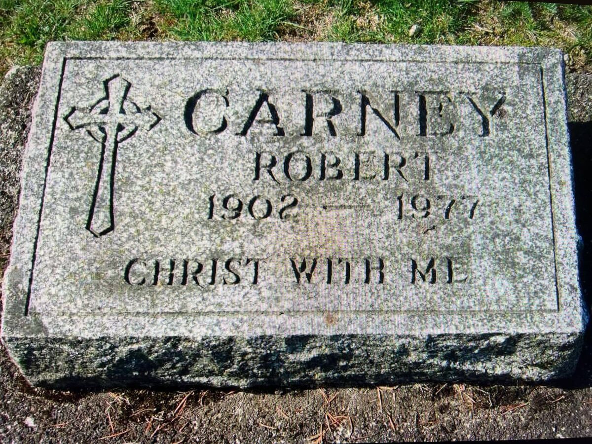 Garda Robert Carney's grave. Garda Robert Carney's grave.