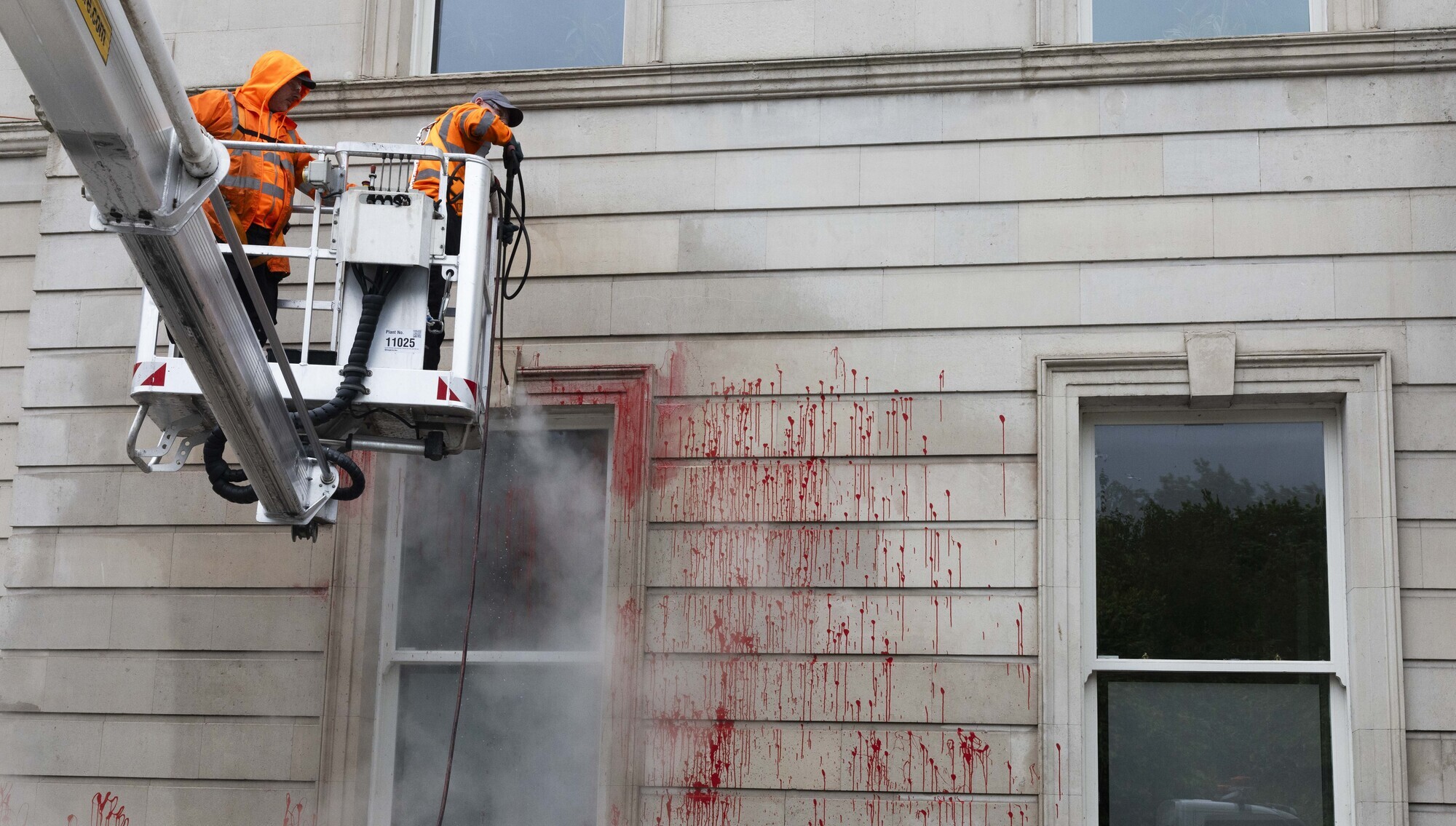 Probe after graffiti sprayed on Department of Foreign Affairs building