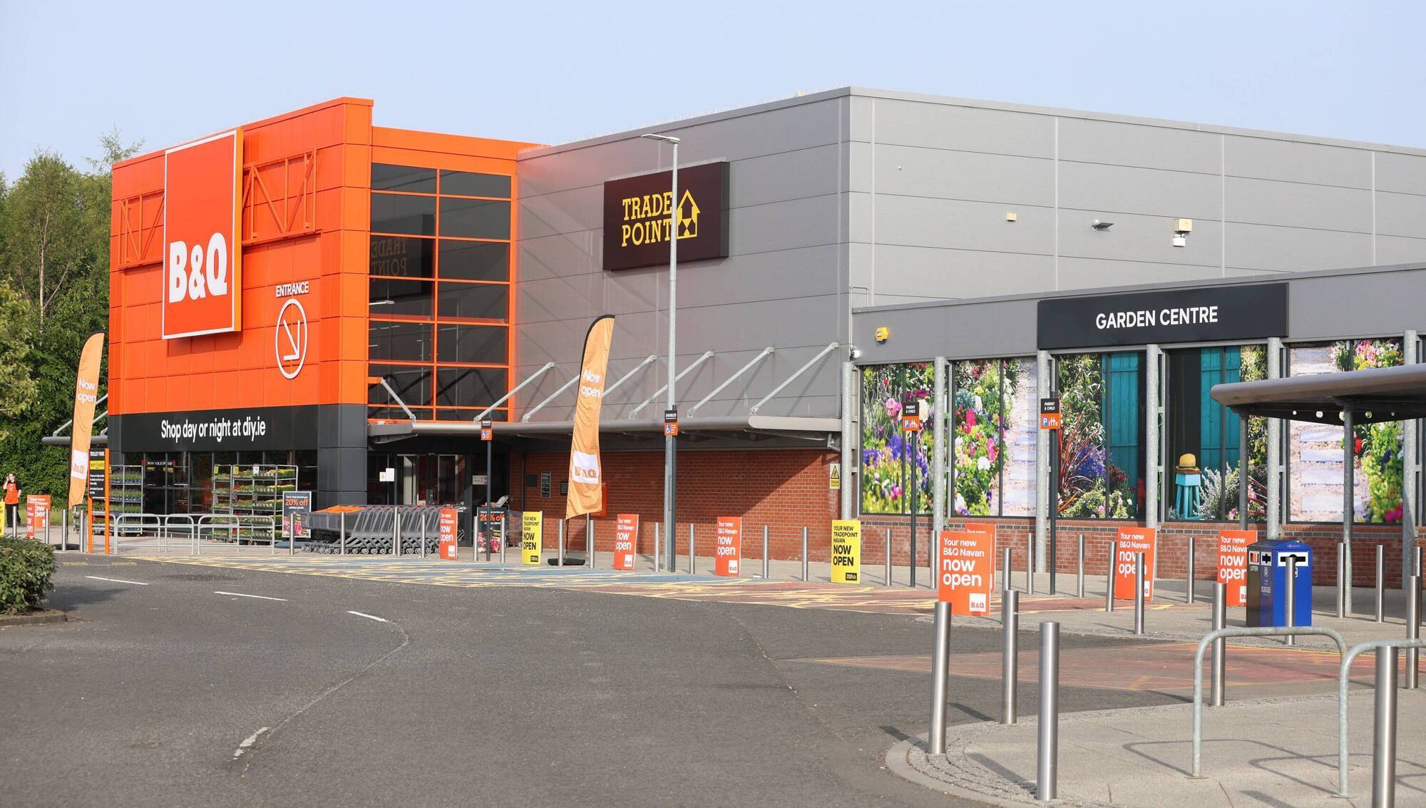 B&Q opens three new stores in Ireland