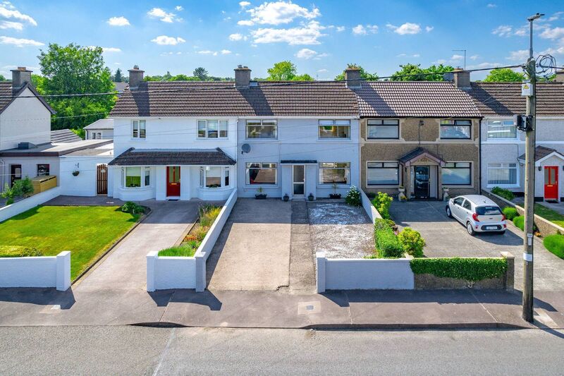 55 Marian Park has off street parking and faces west to the back