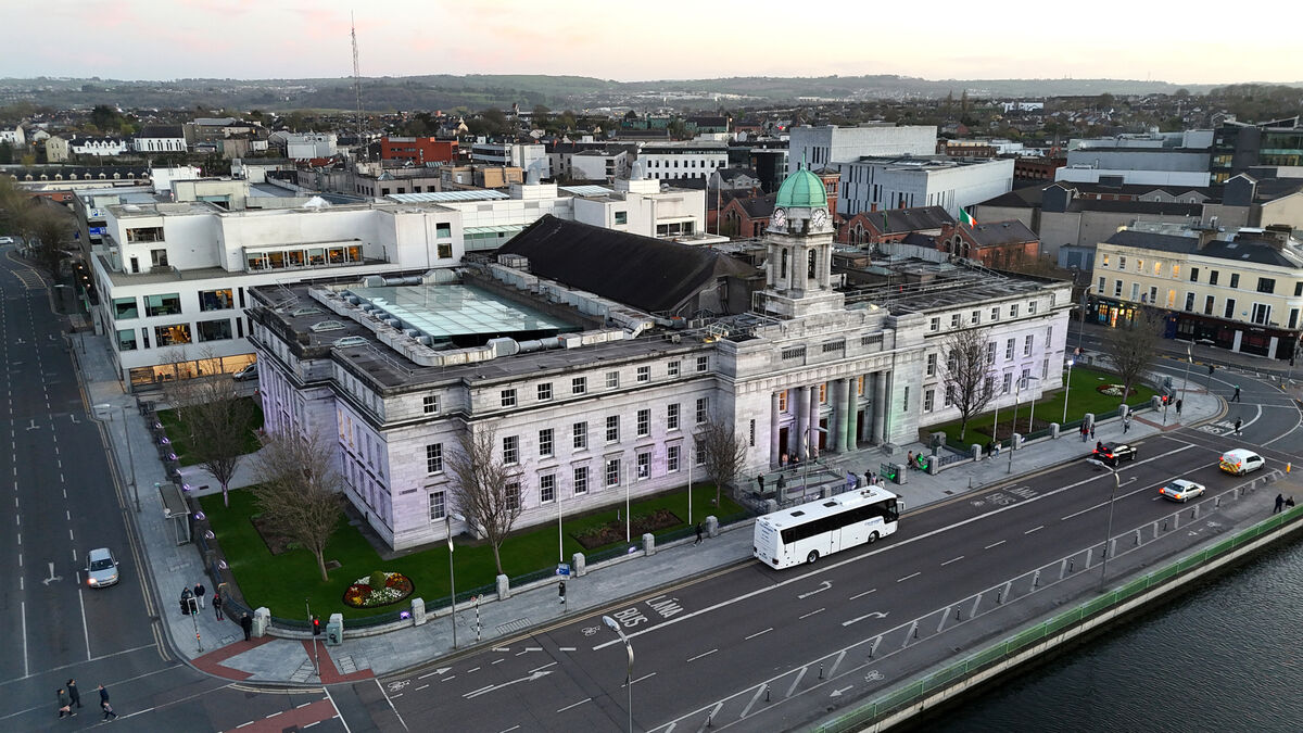  Cork City Hall on Terence McSwiney Quay. beside the River Lee. Picture: Larry Cummins.