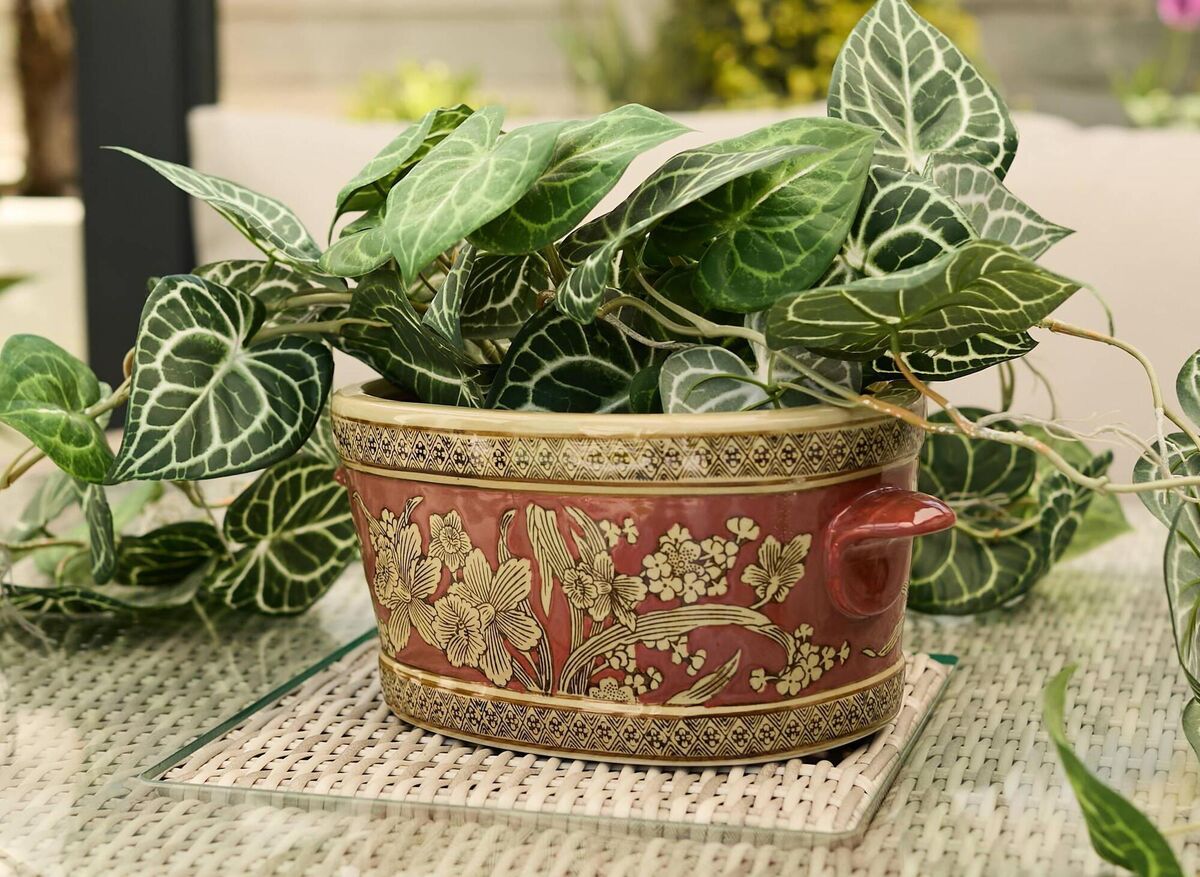 Oriana B's oval porcelain planter, €89.