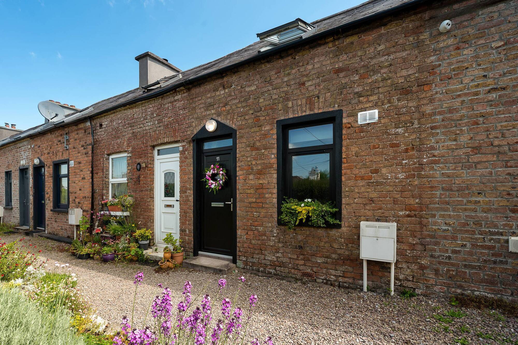 11 Clermont Cottages, Back Douglas Road