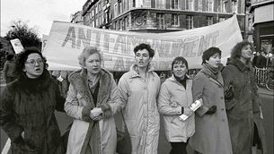 <p>Jacky Ardagh, Mary Holland, Ann-Marie Hourihane, Evelyn Conlon, an unidentified activist, and Inez McCormack walk side-by-side in Anti-Amendment march on 13 November 13, 1982.  Picture: Derek Speirs</p>