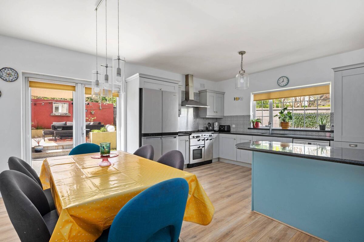 Open plan kitchen/dining Open plan kitchen/dining