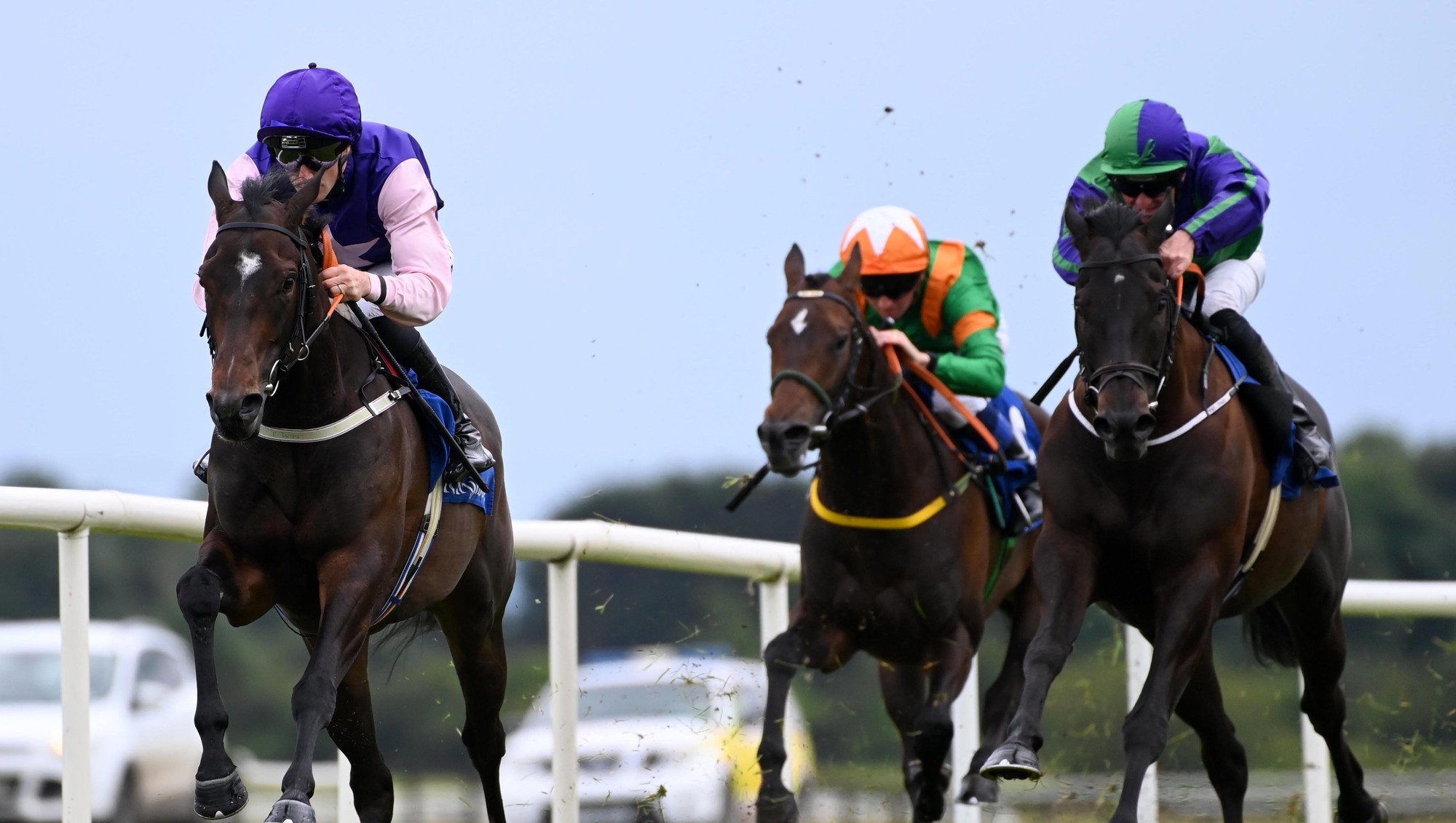 King Cuan win the final leg of 83/1 treble for Billy Lee