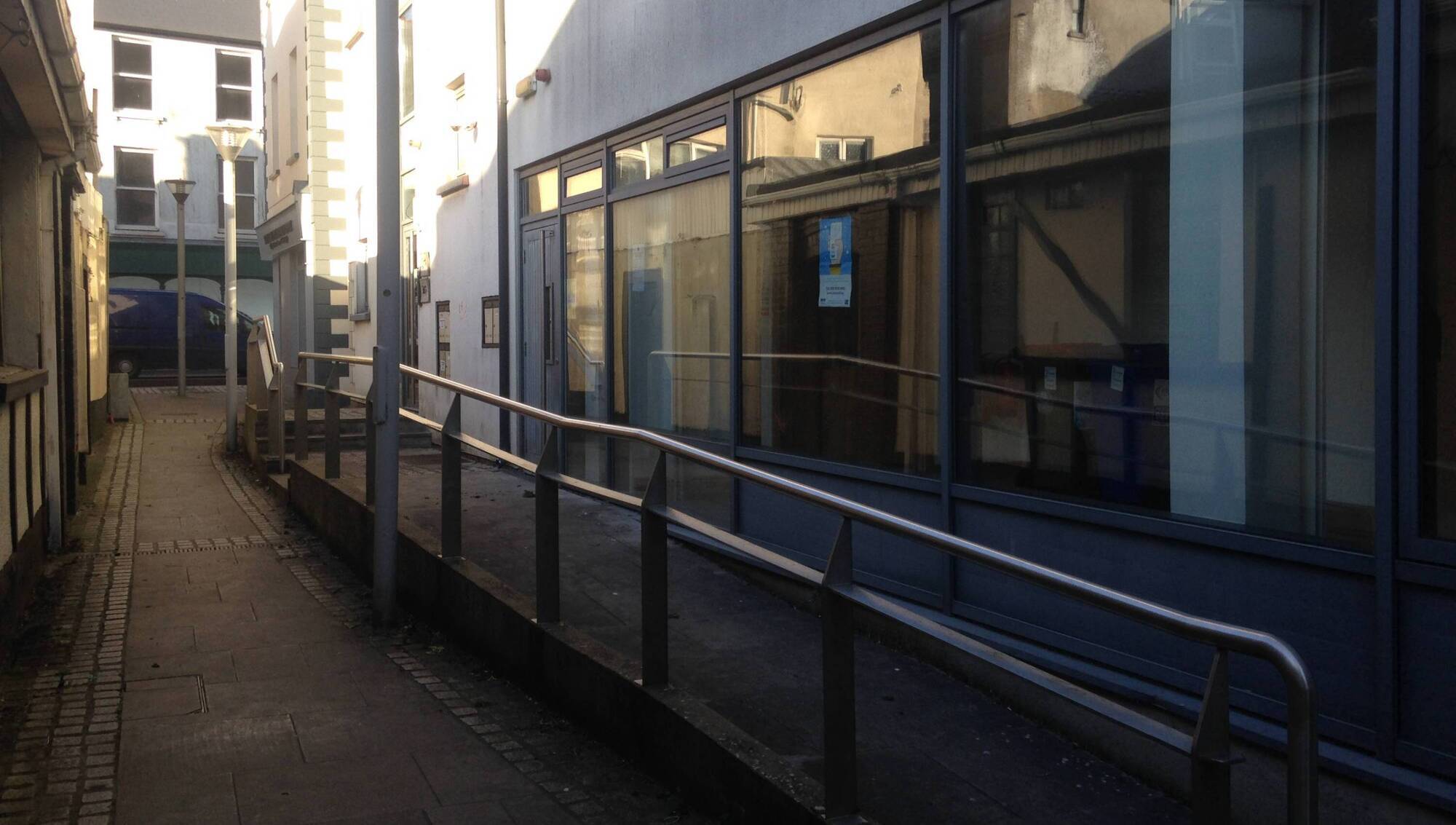 Man shouted racial abuse at passerby on East Cork street