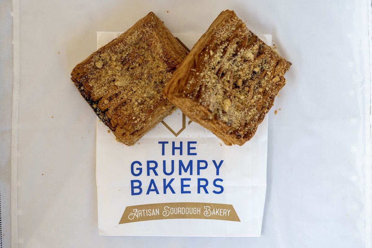 The Grumpy Baker rhubarb turnover 185g €3.50
