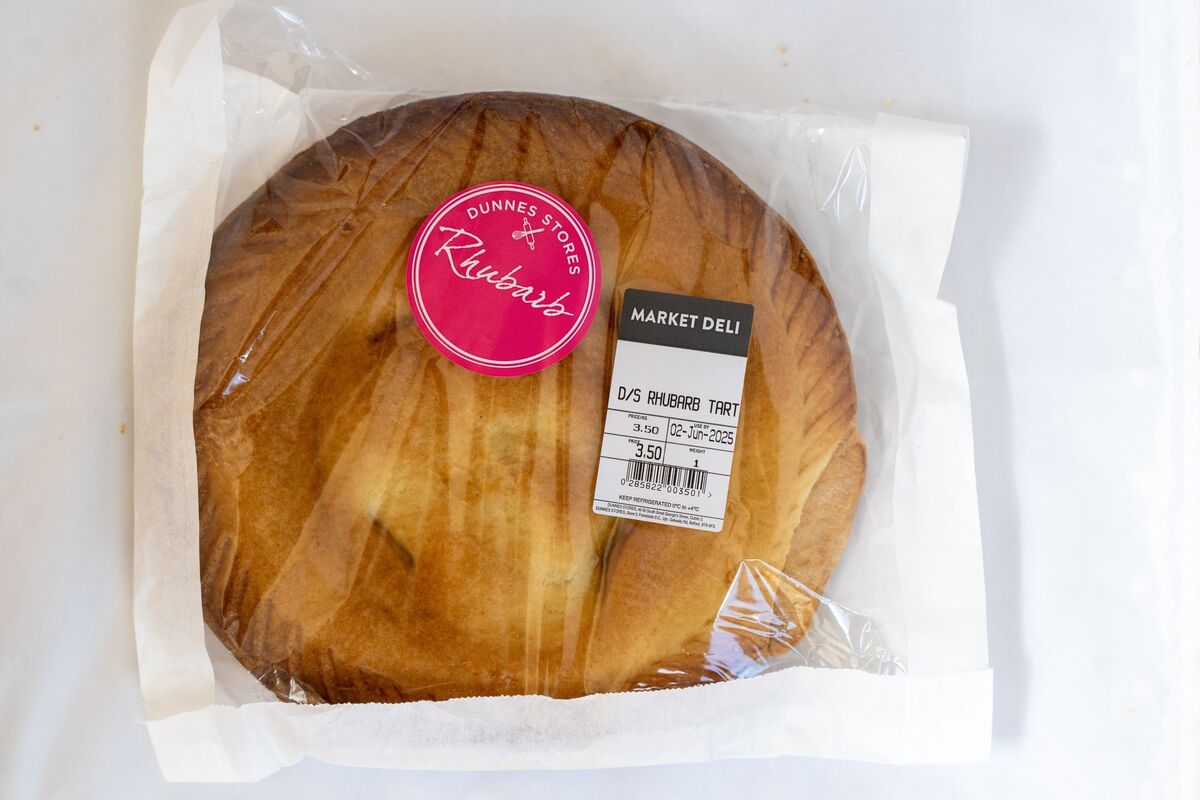 Dunnes Stores Market Deli rhubarb tart 400g €3.50