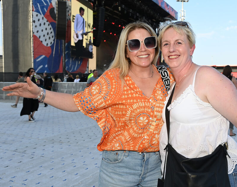 Patrice Keating,  Macroom, and Gail O'Herlihy, Ballintemple, at Snow Patrol.