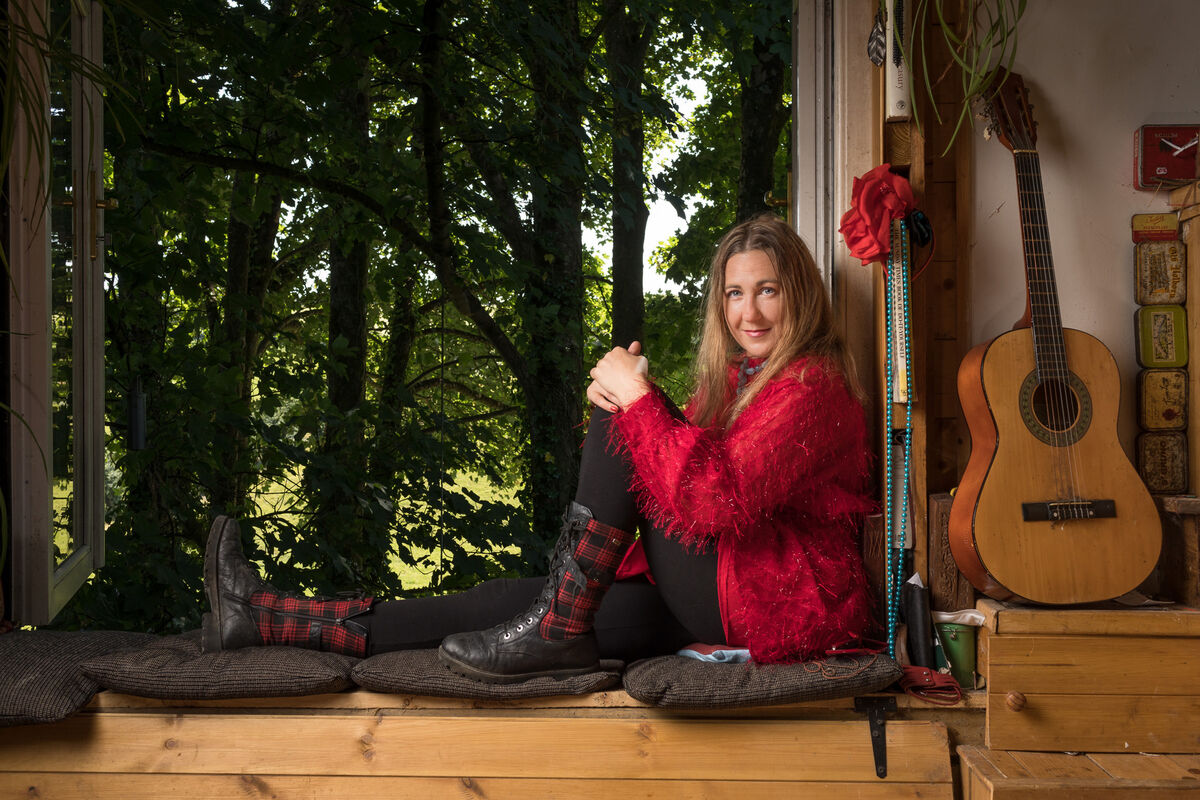 Áine Duffy recently released a new single, 'Rooting for You' which she wrote from her self-built microhome in West Cork. Picture: David Creedon