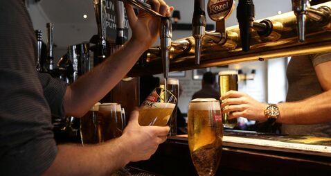 19629901 Alcohol Drinking - Stock