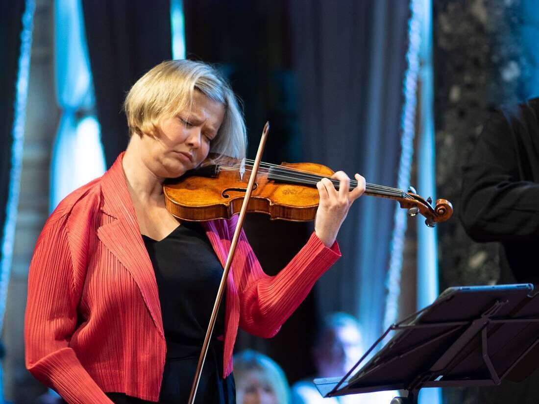 Russian-British violinist Alina Ibragimova playing in Bantry. Russian-British violinist Alina Ibragimova playing in Bantry.