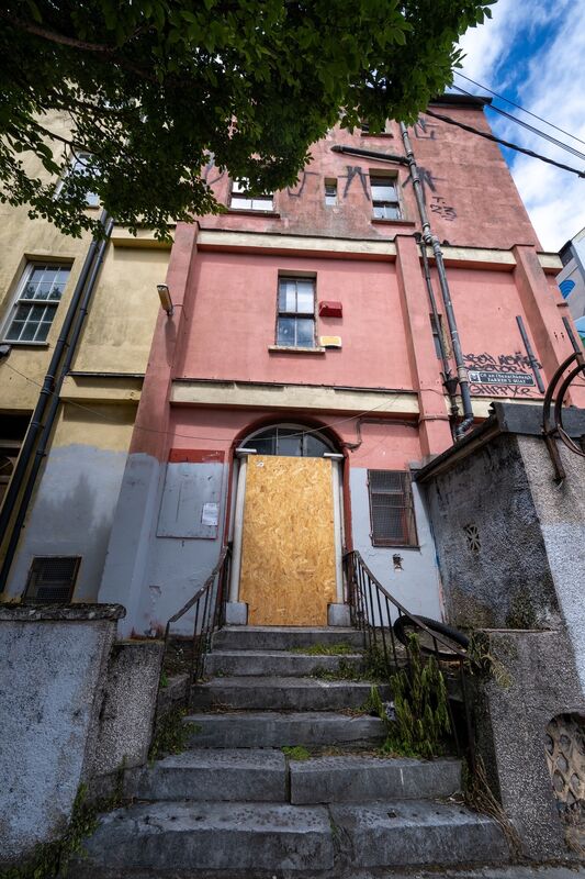 60/61 Shandon Street.