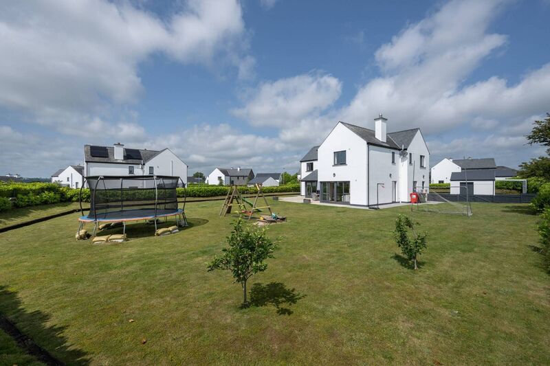 Plenty space for outdoor toys Plenty space for outdoor toys